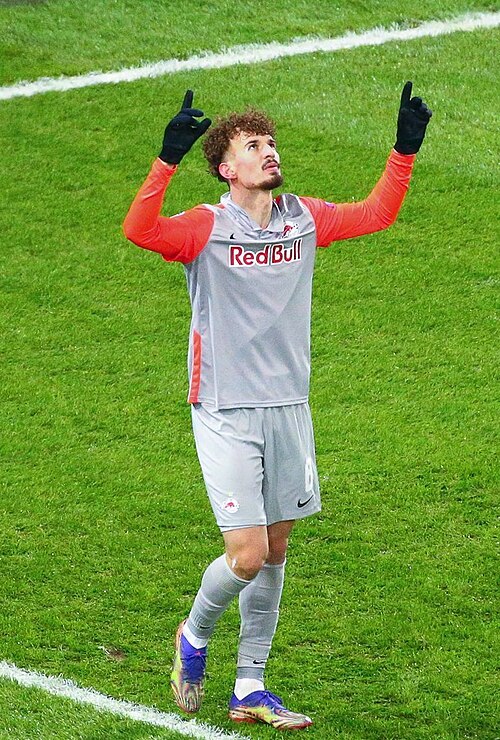 File:Mërgim Berisha (Red Bull Salzburg, 01.12.2020).jpg