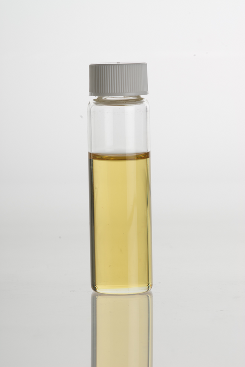 File:YlangYlangEssentialOil.png