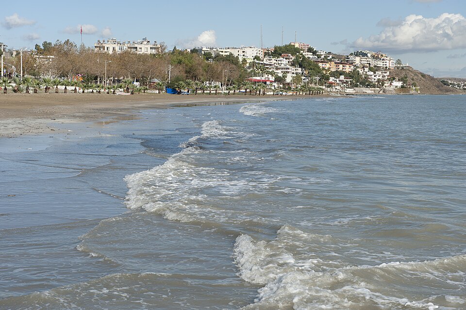 File:Yumurtalık coast east of harbouir 1761.jpg