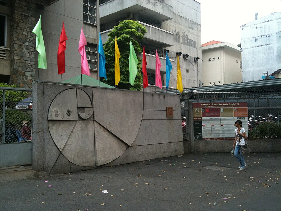 File:HCMC Dai Hoc Kien Truc 02.JPG