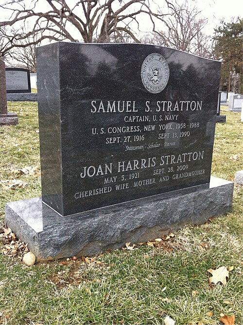 File:ANCExplorer Samuel S. Stratton grave.jpg