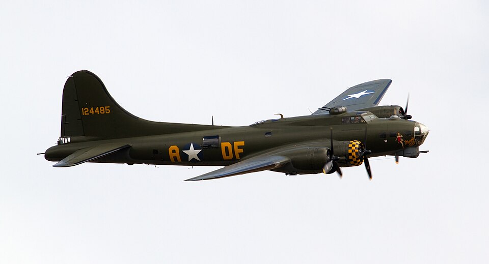 File:B-17 Memphis Belle (5921837039).jpg