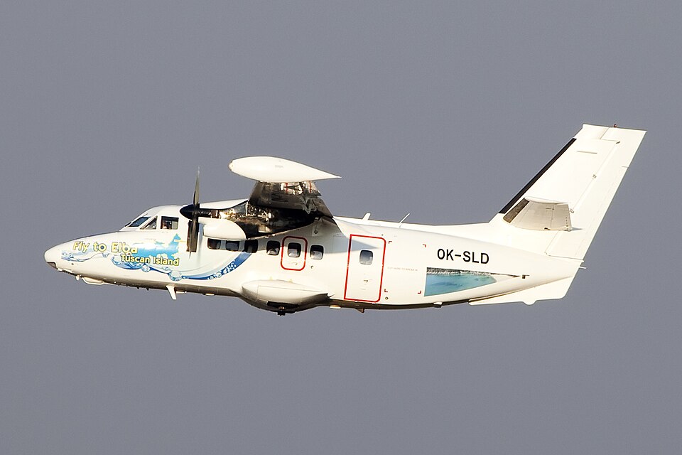 File:OK-SLD L-410 Silver Air (6157959575) (2).jpg