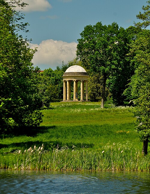File:Stowe Park, Buckinghamshire (4664560360).jpg
