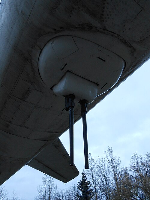 File:Tu-16 in Smolensk - 9.jpg