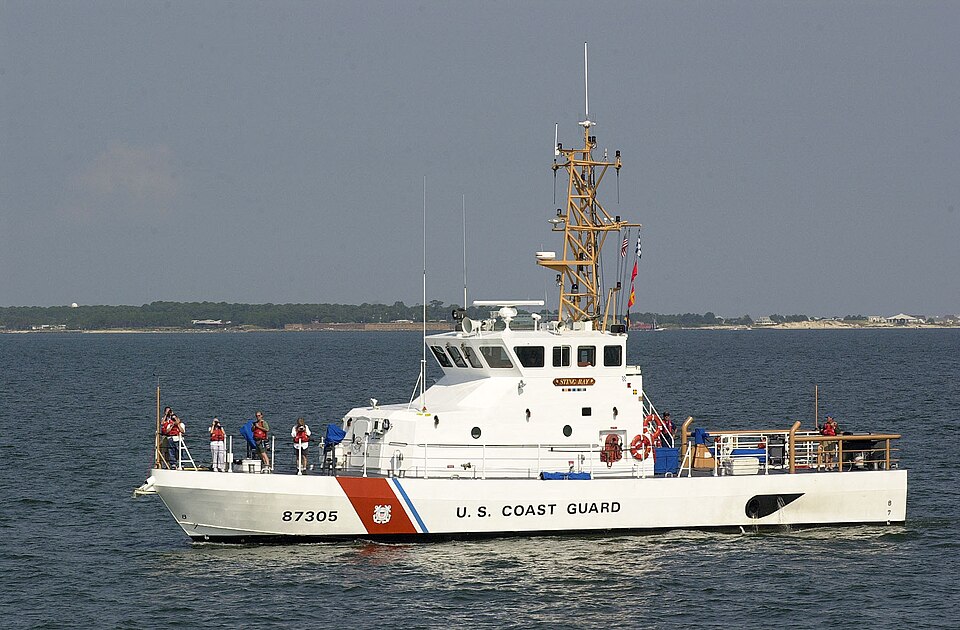 File:USCGC Stingray (WPB-87305) -a.jpg