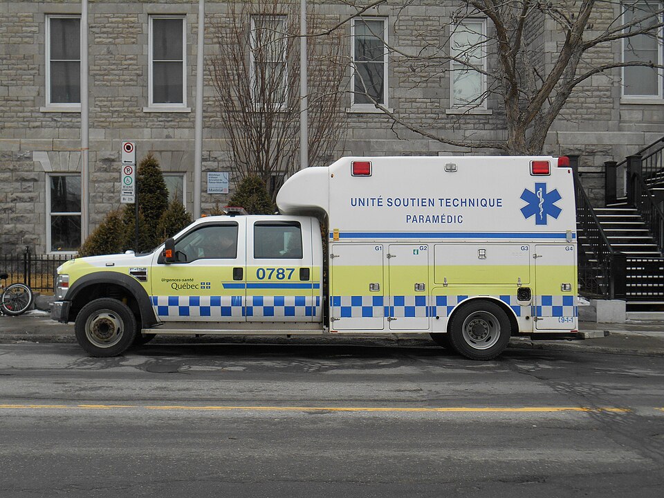 File:Urgences-sante 0787 - 01.JPG