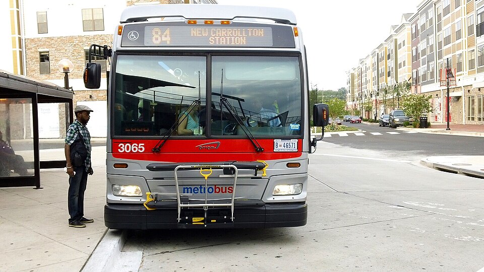 File:WMATA Orion VII 3G HEV.jpeg