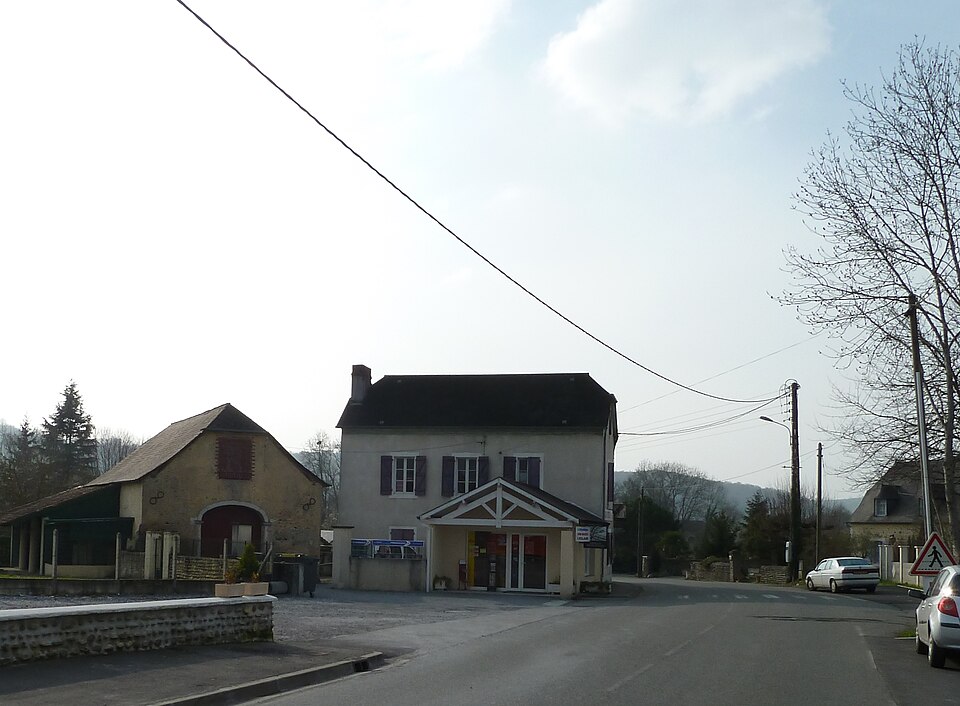 File:Alimentation de Artiguelouve.JPG