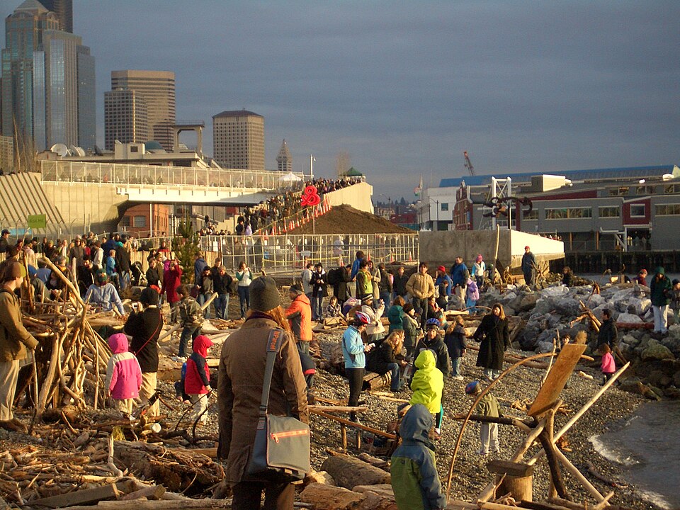 File:Olympic-Sculpture-Park-Grand-opening-2940.jpg