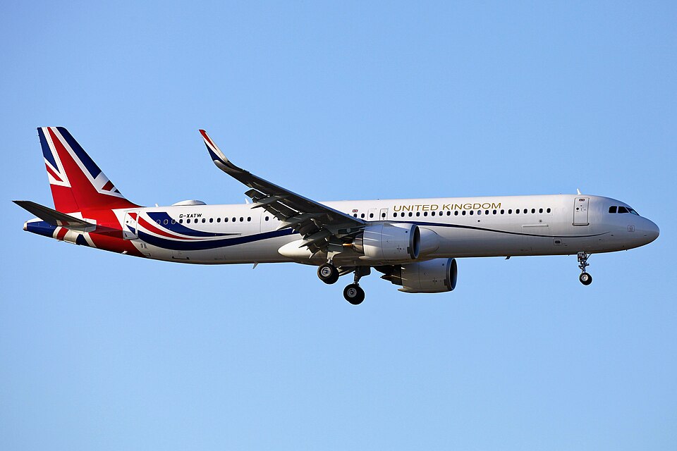 File:Titan Airways Stansted 2.11.21.jpg