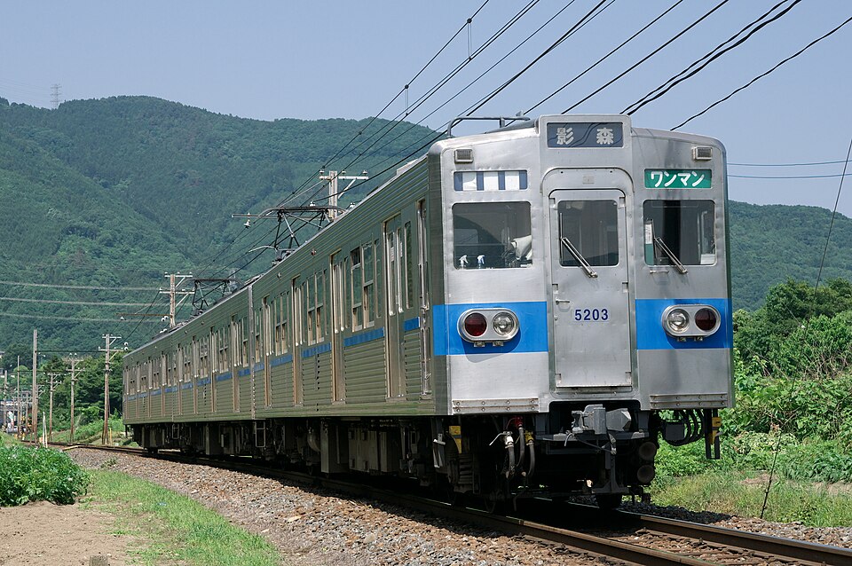 File:Chichibu railway 5203 20110606.jpg