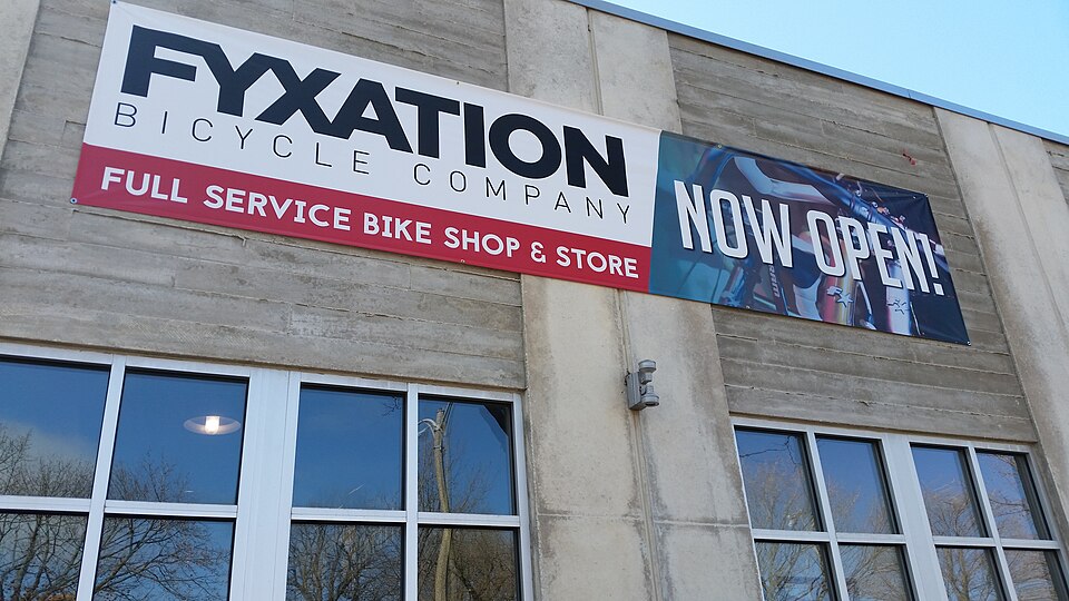 File:Fyxation Retail Space.jpg