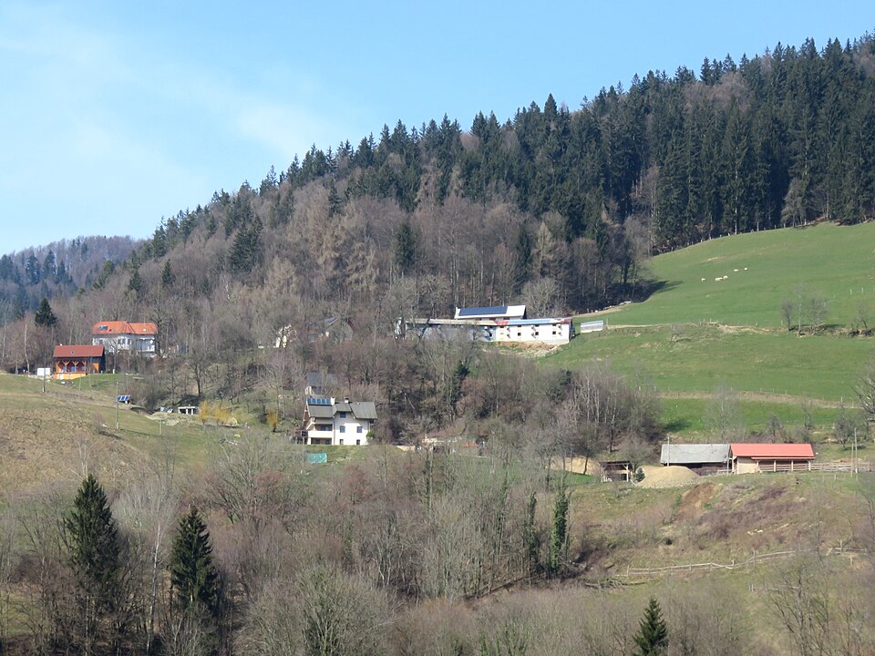 File:Gorenje Lukovica Slovenia 4.jpg