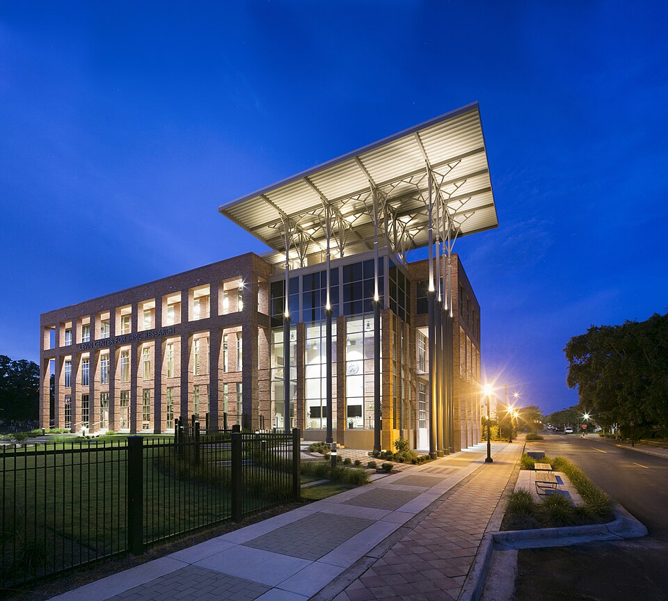 File:IHMC LevinCenter Evening.jpg