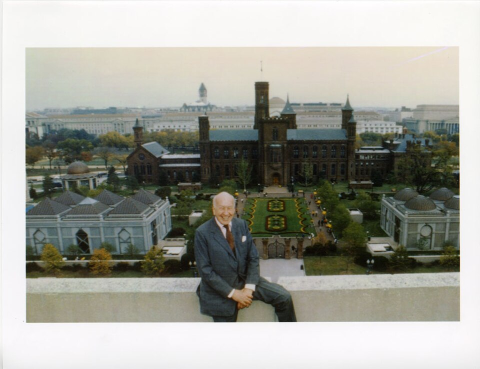 File:S. Dillon Ripley Views Quadrangle.jpg