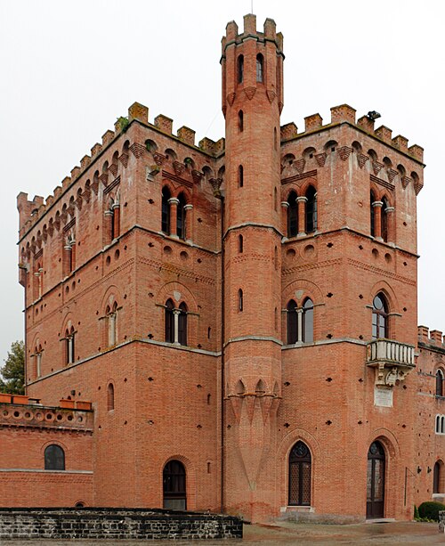 File:Castello di brolio, edificio padronale 11.JPG