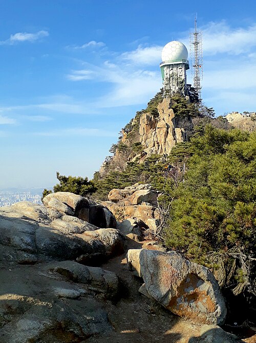 File:Radar at Gwanaksan.jpg