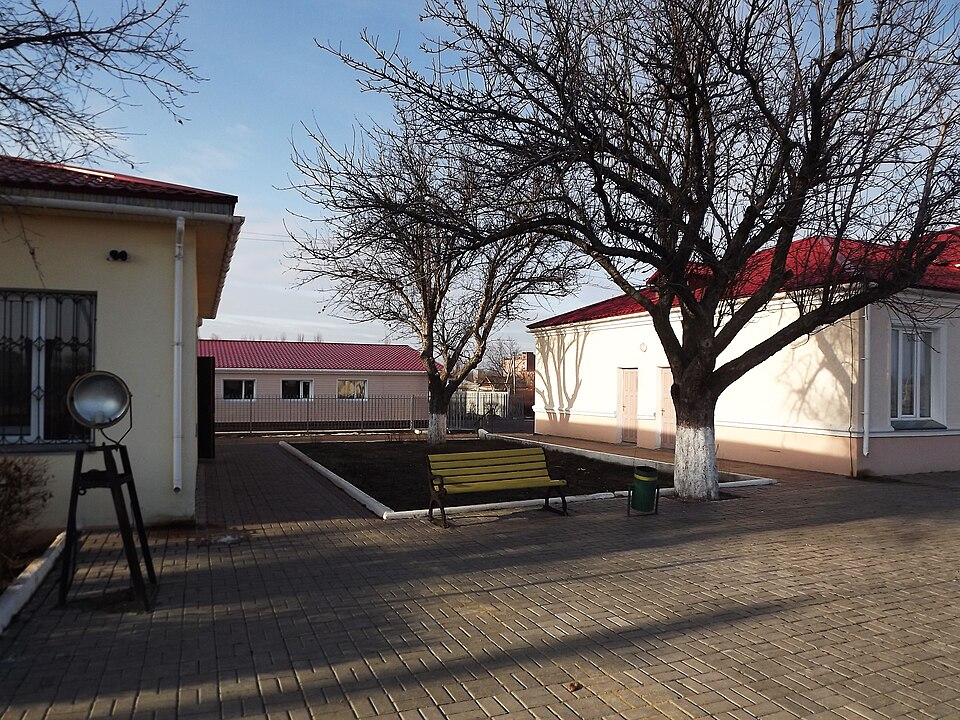 File:Новомиргородський вокзал.JPG
