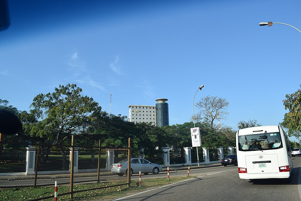 File:Cars in Abuja, Nigeria 14.jpg
