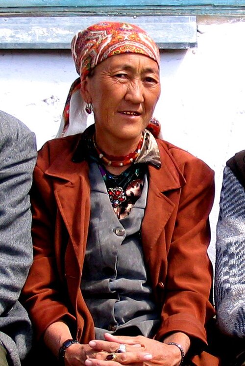 File:Kyrgyz woman.jpg