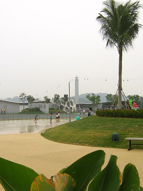 File:VivoCity roof garden 16.jpg