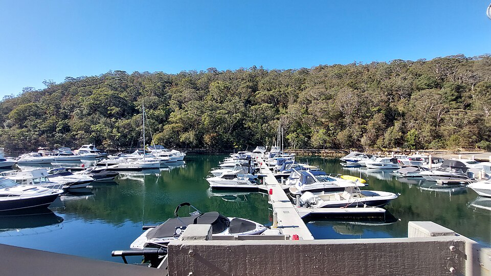 File:Akuna Bay.jpg