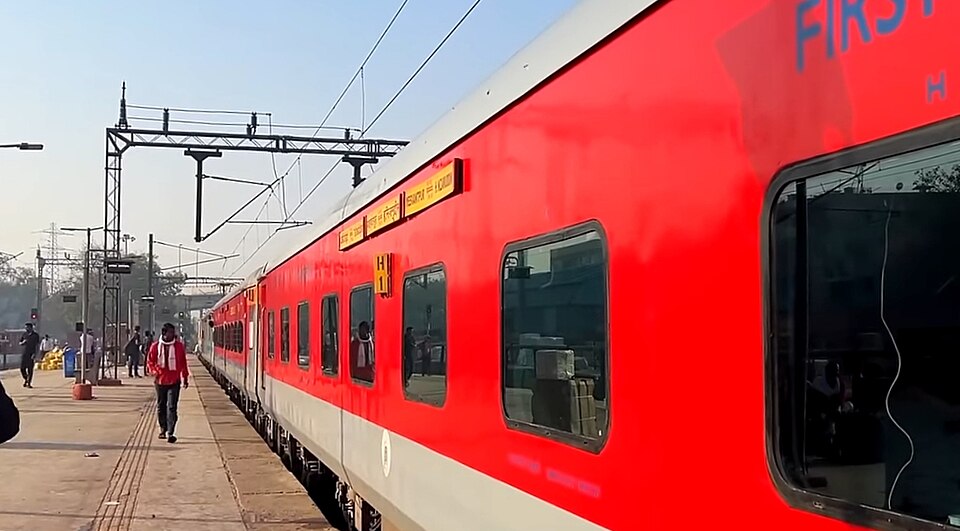 File:Gj sampark kranti.jpg