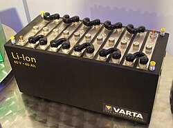 Lithium-ion-accumulator