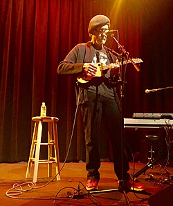 Vezner performing in 2019.