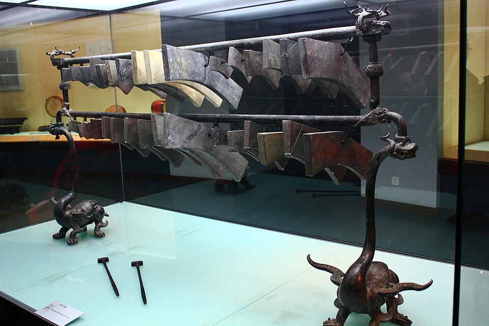 File:Bianqing from Marquis Yi's tomb.jpg