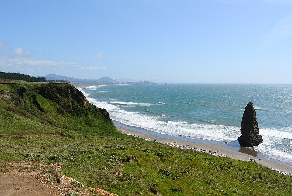 File:Cape Blanco looking south.JPG