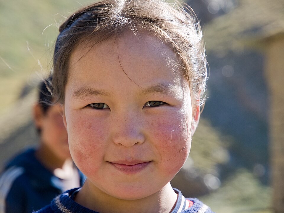 File:Kyrgyz girl Tash Rabat.jpg