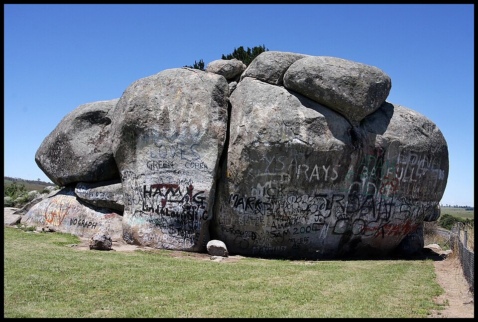File:Thunderbolts Rock Lookout-01+ (2141005492).jpg