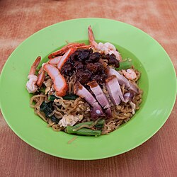 Tuaran mee served in a plate