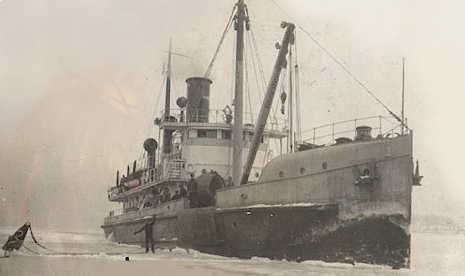 File:USLHT Lotus in ice.png