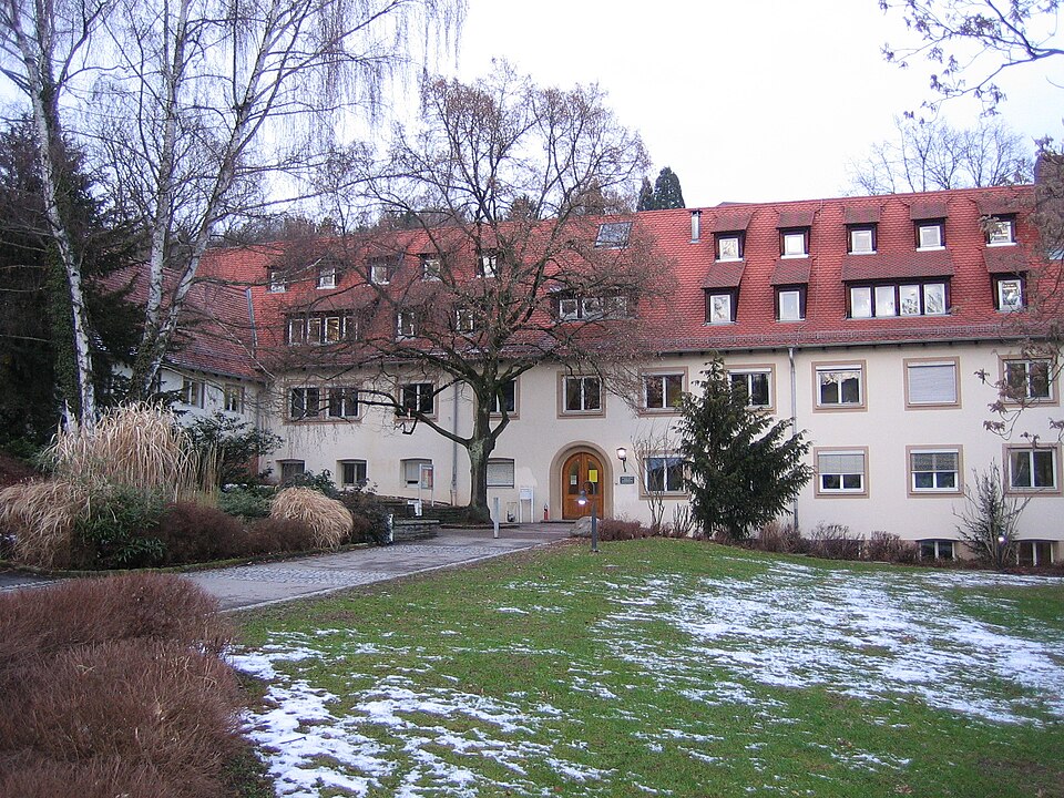 File:Uni-Tübingen IfP.jpg