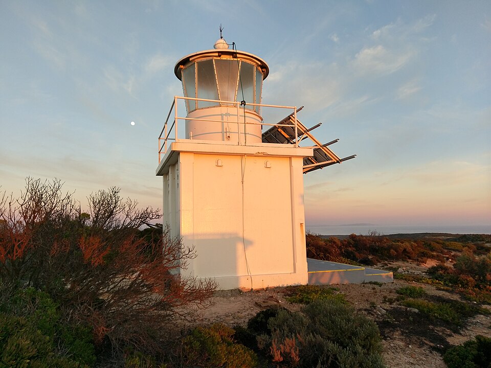 File:Wedge lighthouse2.jpg