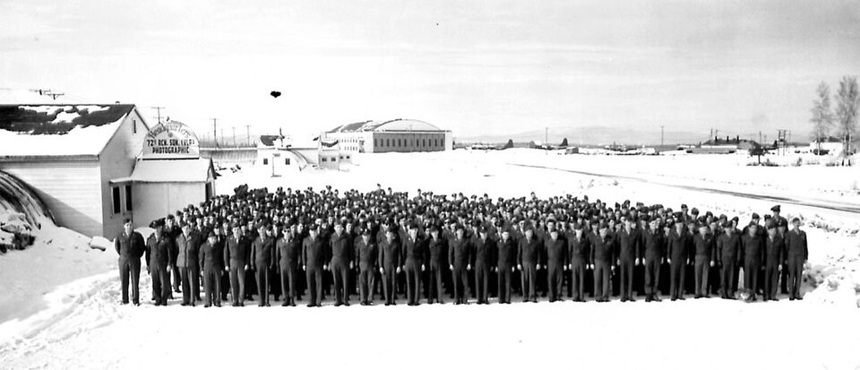 File:46-72dreconsquadron-1948.jpg