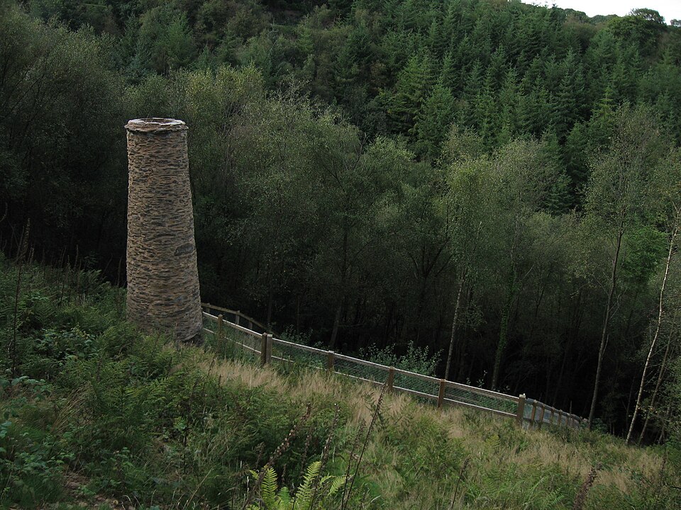 File:Bearland Wood ventilation flue (geograph 2074648).jpg