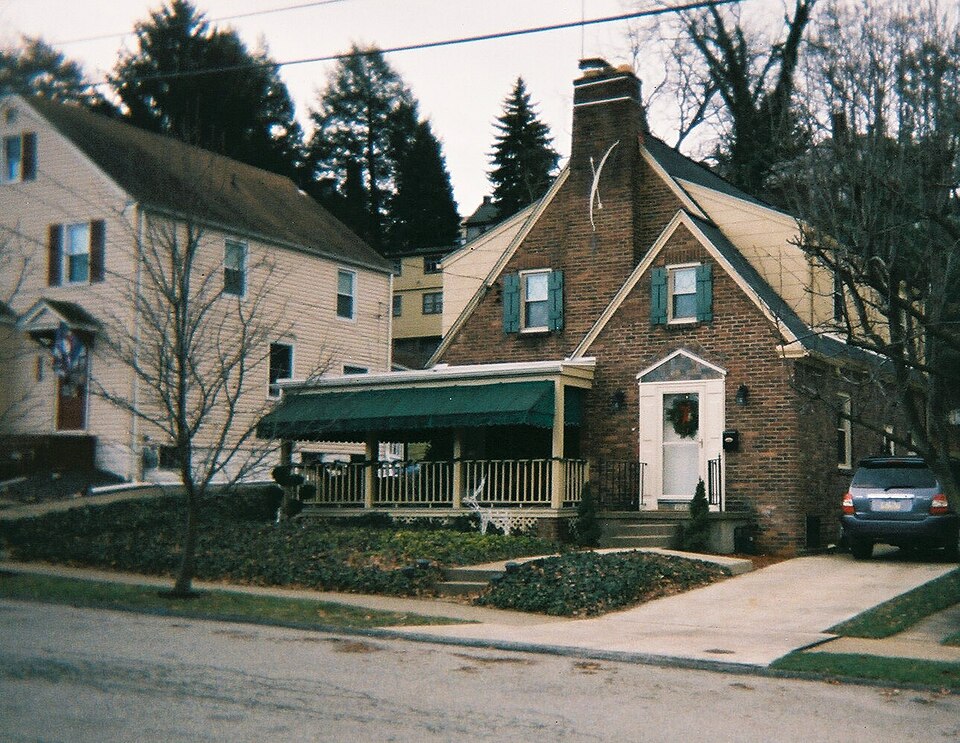 File:Greensburg-pennsylvania-334-walnut.jpg