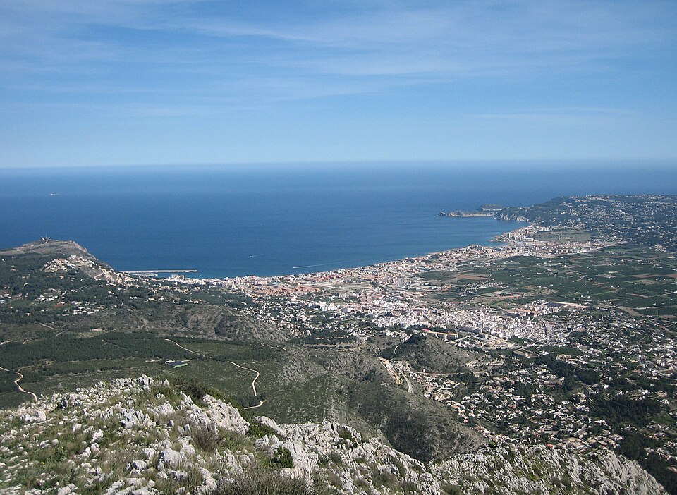 File:Jávea desde el Montgó.jpg