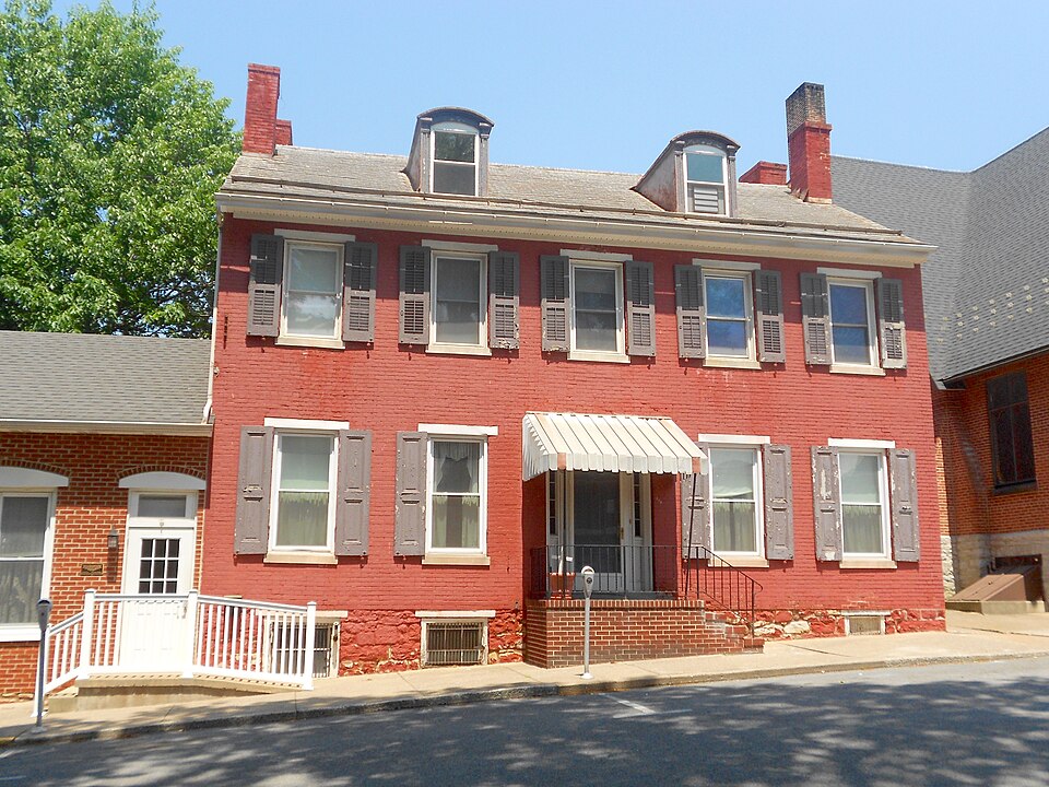 File:Mifflintown PA 1.jpg