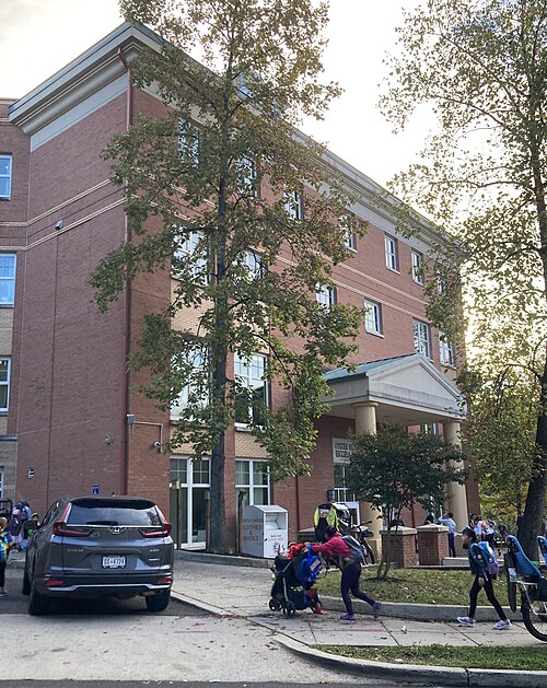 File:Oyster-Adams Bilingual School, Oyster Campus.jpg