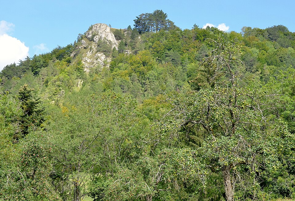 File:Aussichtspunkt Böllat, Schwäbische Alb.jpg