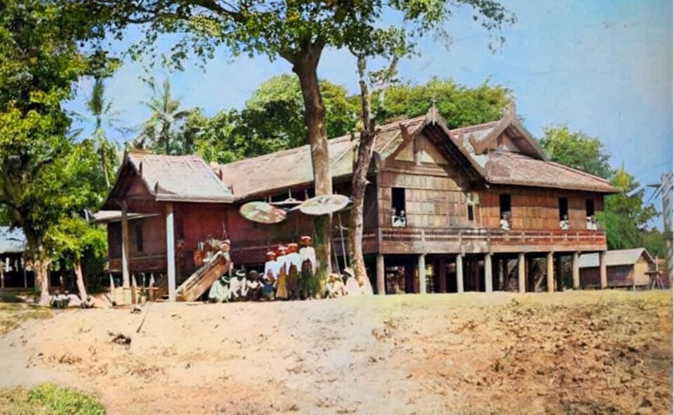 File:Dr. Marks School in Mandalay.jpg