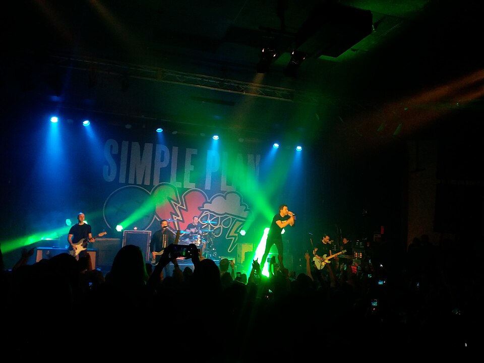 File:Simple Plan live 2017 3.jpg