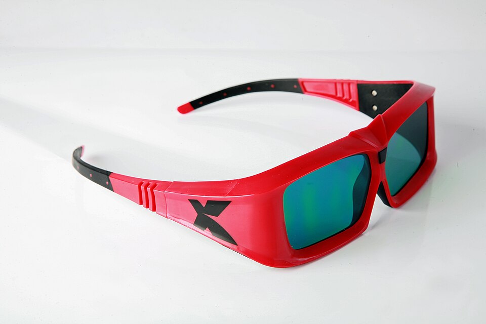 File:Xpand LCD shutter glasses.jpg