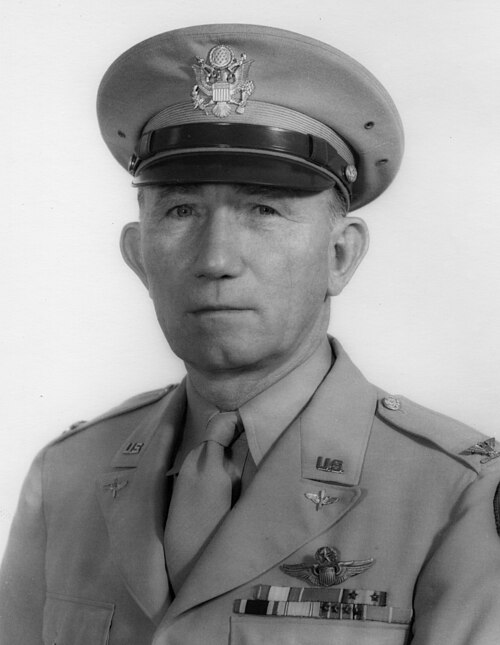 File:200406-F-AF999-1427 Auby C. Strickland.jpg