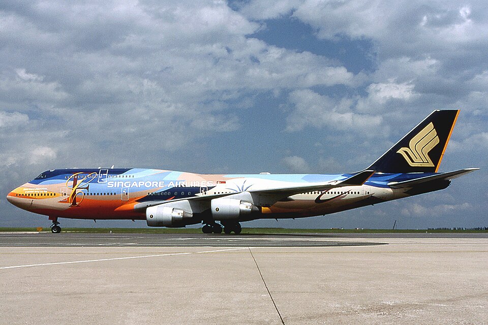 File:Boeing 747-412, Singapore Airlines AN1397976.jpg